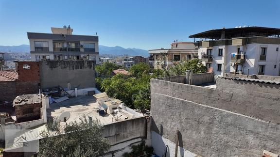 Konak Eşrefpaşa'da Deniz Manzaralı, 391m² Arsaüzerinde 2 Dubleks 2