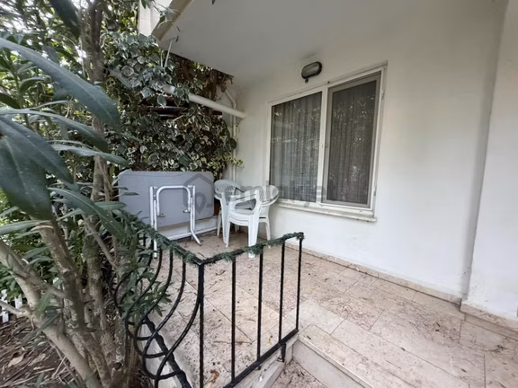 Umut Sitesinde Havuzlu Kiralık 4+1 Eşyalı Villa 2