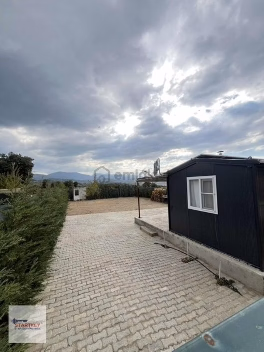 Yayla'da 4 Kat İmarlı Köşe Konumda Satılık Arsa 2
