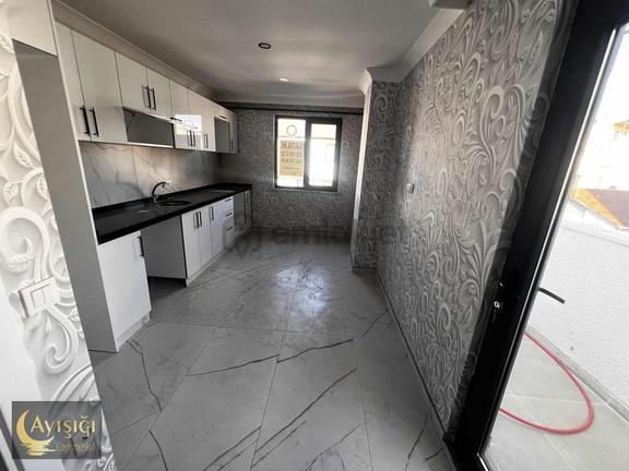 Çayırova Özgürlük Mh İstiklal Cd. Satılık 5+1 Dublex Daire 2