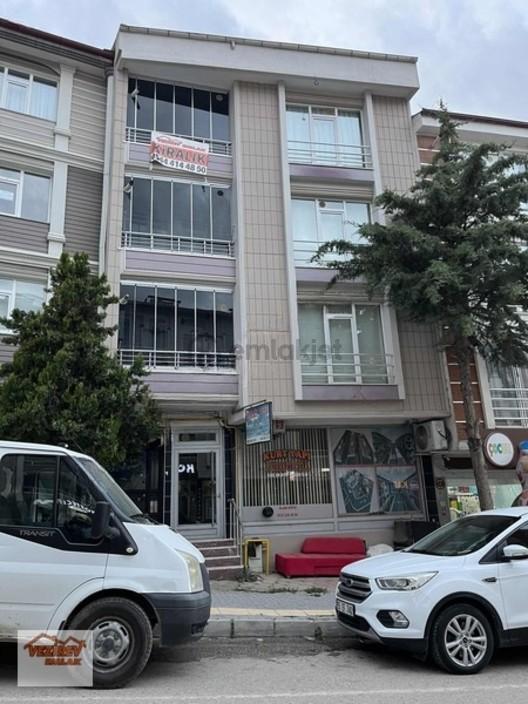 Vezirev Emlak'tan Eşyalı 1+1 Kiralık Daire Köprülüler Caddesi 1