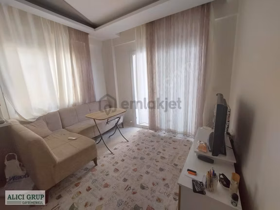 #stad Yakını Anayola Yakın Eşyalı Az Katlı Binada 1+1 Daire 1