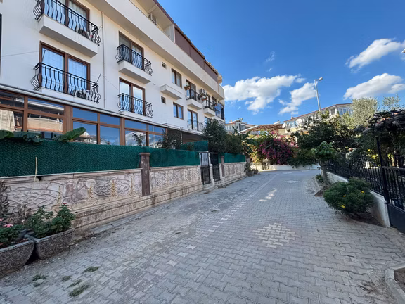 Rota Emlak'tan Gümüldür'de Deniz Manzaralı 2+1 Satılık Daire 1
