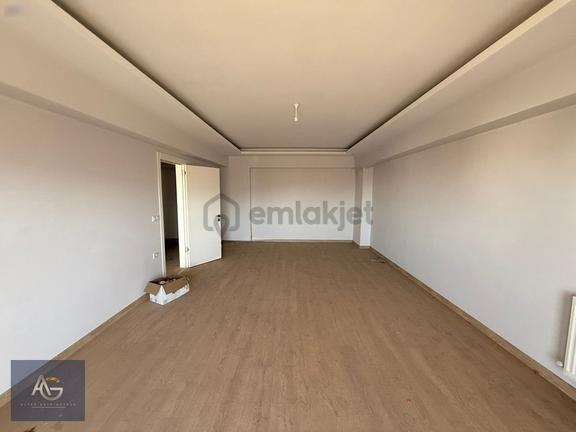 Kurtuluş Mahallesinde Deniz Park Evleri Kilerli 3+1 165m2 2