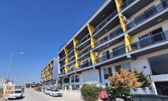 Site İçerisinde Havuzlu Doğalgazlı Yeni Bina 2