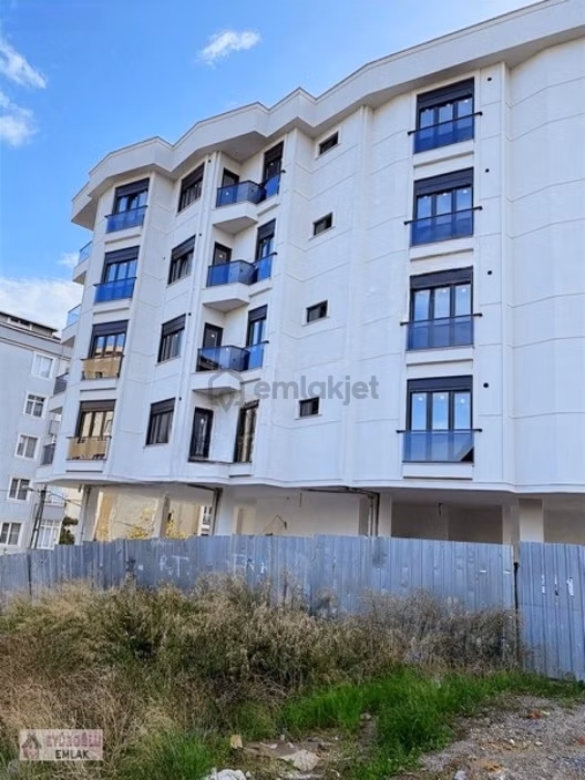 Maltepe De Maltepe Metrosuna Yakın Sıfır Kiralık 3+1 Daire 2