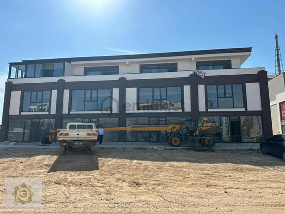Atabaydan İşmerkezide 40.lık Caddede Teraslı 74 M2 Ofis 1