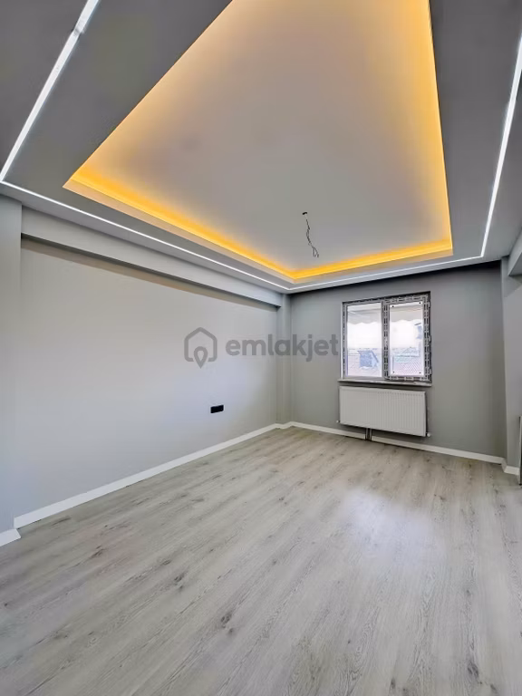 Mrv Beyoğlu Gayrimenkulden Şehrin Göbeğinde Satılık 3+1 Daire 1