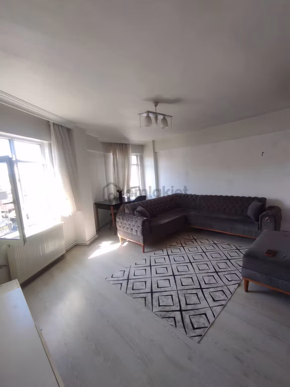 Samsun İlkadım Yenidoğan Mahallesi'nde Temiz Eşyalı 2.kat 2+1 Eşyalı Kiralık Daire 2