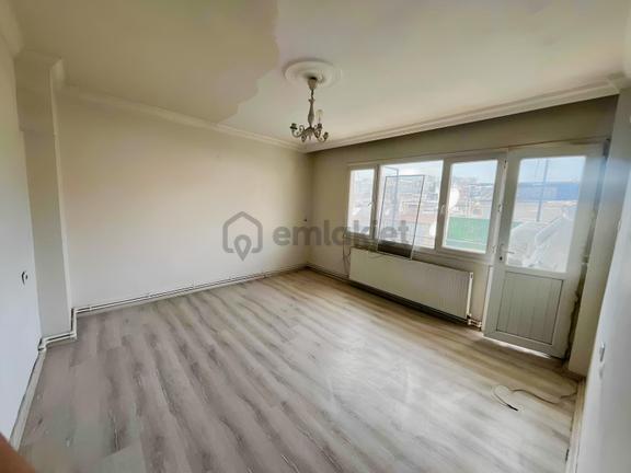 Sarıyer Mahallesi Satılık 2+1 100 M2 Daire 1