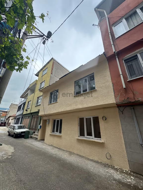 Merinos Parkının Arkasında 2 Katlı Mustakil Bina 2