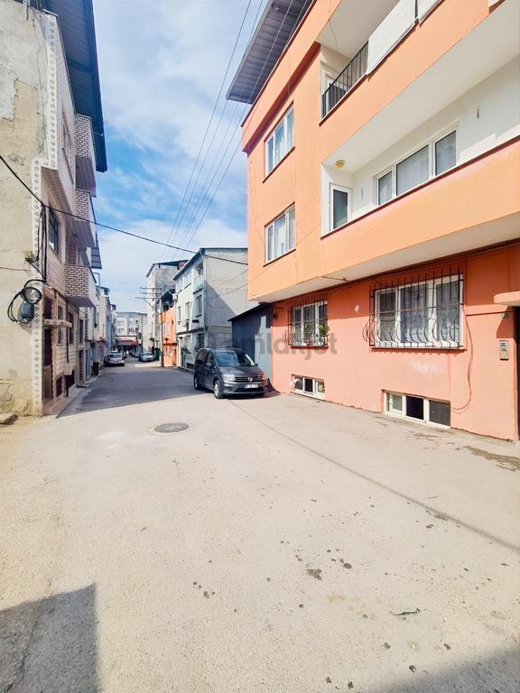 Doğubey'den Bağlarbaşı'nda Merkezi Konumlu Kiralık 2+1 Daire 2