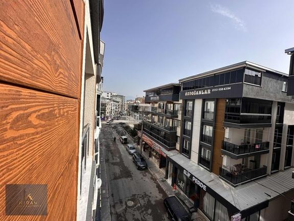 İzmir Menemen İsmet İnönü Mah. 3+1 Satılık Geniş Daire 1