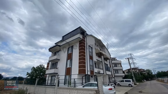 🏡 Kartepe Uzunçiftlik'te Satılık 3+1 Çatı Dubleks | 4 Balkonlu | Geniş Ve Ferah 1