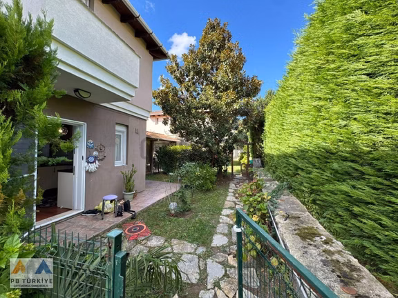 Şilede Prestijli Sitede Doğanın İçerisinde Tertemiz Villa 2