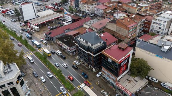 Trabzon Sanayi Mah. De Ana Yol Üzeri Kiralık Lüks Ofisler 2
