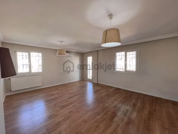 Buca Belediye Yakını 3+1 130m2 Doğalgazlı Bakımlı Satılık Daire 1