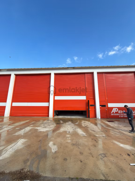 Yeni Sanayide Satılık 60 M2 Dükkan 2