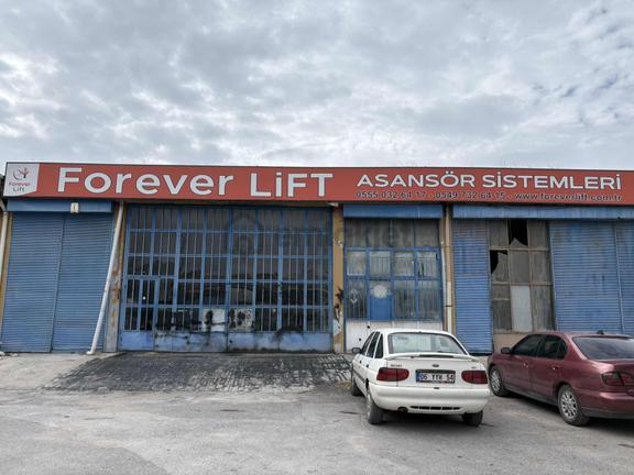 Zafer Sanayi Sitesi'nde Cadde Cepheli 600m2 Dükkan 2