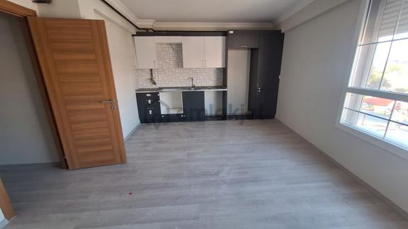 Akıncılar Mah. 2 Yaşında Asansörlü 60m2 1+1 Satılık Daire 1