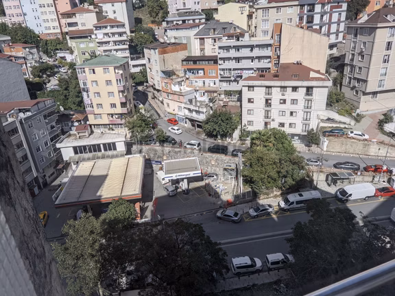 Gülbağ'da 1+1 Ara Kat Asansörlü Kombili & Kiracılı 1