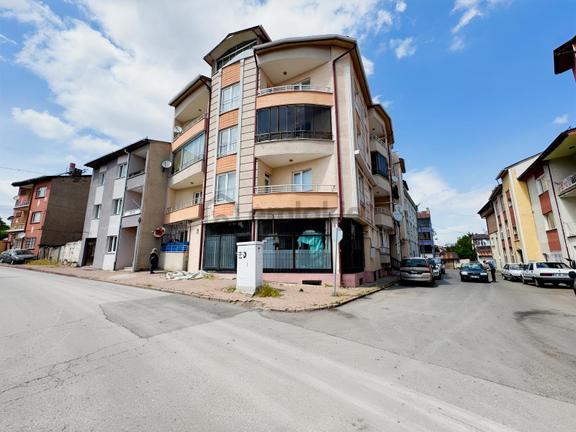 Sivas Gmt Emlaktan Yenimah Köşebaşı Kiracılı Satlık 100m2 Dükkan 1