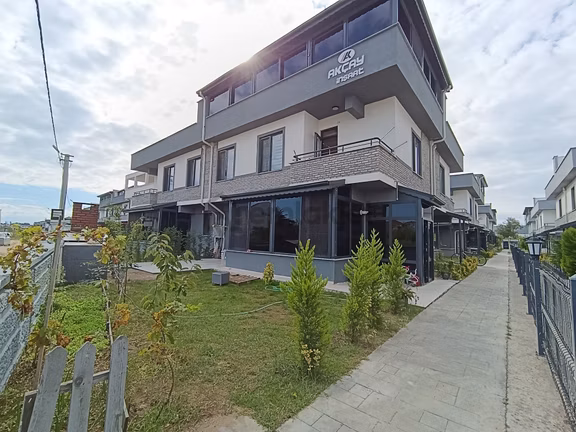 Sakarya Karasu'da Satılık 5+1 Villa 1