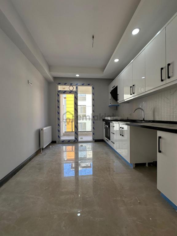 Silivri Mimarsinan Mahallesinde 2+1 Satılık Daire 2