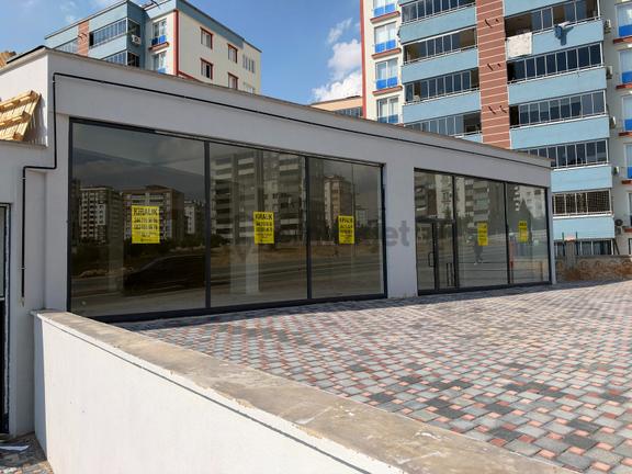 Yenirotadan Sıfır Yapı Cadde Üzeri K1 Bodrumlu Kiralık Dükkan 1