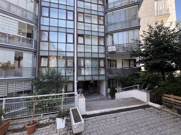 Uyanış Park Evleri Sitesinde 3+1 Asansörlü Satılık Daire 1