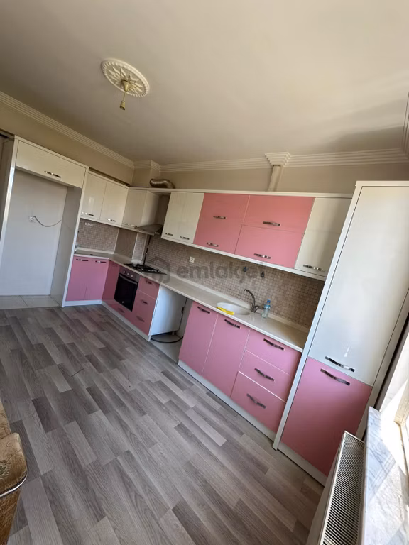 Kent Plaza Gayrimenkul'den Fırsat 2+1 Daire Merkezi Konum'da Ara Kat 1