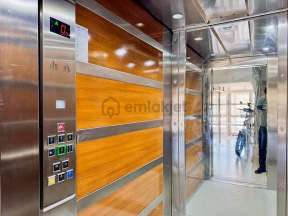 Sivas Gmt Emlak'tan Yeninumune'civ Kiralık Arakat 2+1/80m2 Daire 2