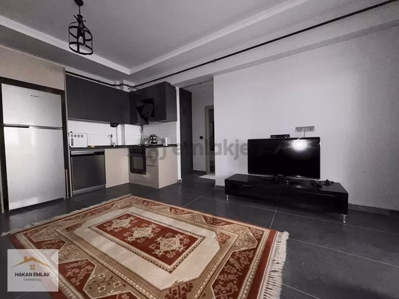 Hakan Emlak Hastane Bölgesi Geniş 1+1 Full Eşyalı Kiralık Daire 2