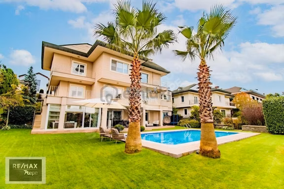 Acarkent'te Yüksek Konum Ve Nezih Sokakta Satılık B Tipi Villa 1