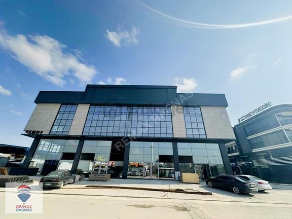 İvedikköy Mah.'de Kiralık Plaza Katı 1