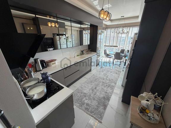 Güneşevler Merkez'de Full+full Yapılı G.odalı 4+1 Site Dairesi 1