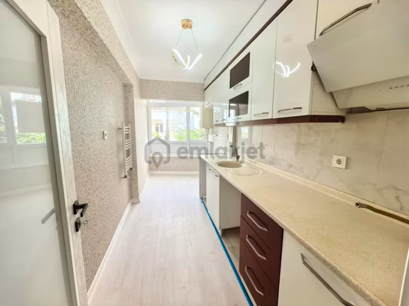 Toprak Emlaktan Ank Keçiören 23 Nisan Mah De 3+1 Yapılı Temiz Daire 1