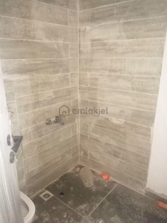 Çevik 'ten Muradiye Mah. Ful Özellikli Satılık 1+1 Daire. 2