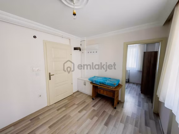 Kökoğlu Gayrimenkulden Şadırvanda Satılık 1+1 Daireler 2
