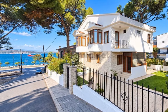 Deniz Manzaralı, Tam Müstakil 5+1 Villa 2