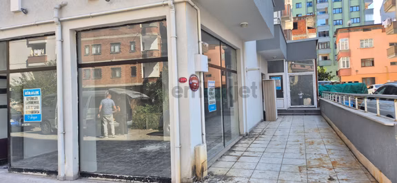 Öztürkler Gayrimenkulden Trb Akç Söğ Mah Dilek Sok No 6/a Yeni Yapılmış 85m2 Arka Depo 50m2 Kiralık 2