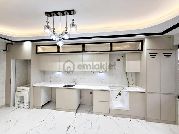 Karacaahmet'te Merkez Konumda Türk Hamamı Yerden Isıtma Lüx2.5+1 2