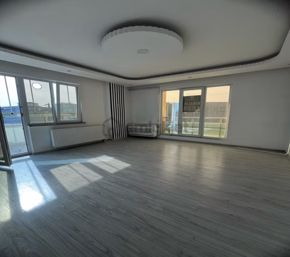 Yuvakuran'dan Hastane Bölgesinde Kiralık 3+1 125m² Ferah Daire 1