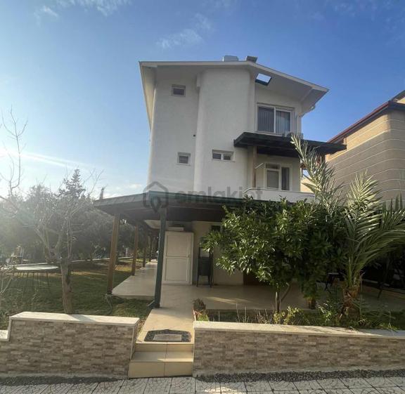 Beyaz Yunus Sitesinde Satılık Lüks Eşyalı Tripleks Villa 2