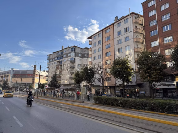 Pera'dan Yenibağlar Espark Yakını Kiralık Ara Kat 3+1 Daire 2