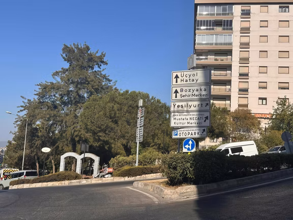 Doğa Dostu'ndan Hastane Ve Üçyol Metro Yakını Eşyalı 1+1 2