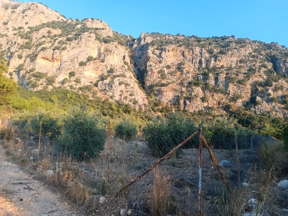 Kayadibi Satılık Arsa( Saklıkent Kanyonu Yanı) 2