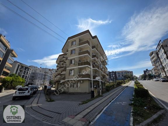 Üstünel'den Görükle'de Cadde Üzeri Ayrı Mutfak Eşyalı Geniş 2+1 2