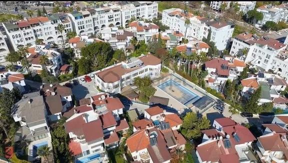 Güzeloba Da Site İçerisinde 805 M2 Kapalı Ticari Mülk 2