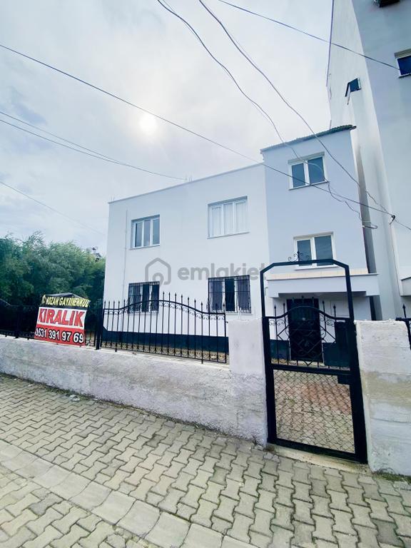 Kozan Gayrimenkulden Hastaneye Yakın Lüks Müstakil 1
